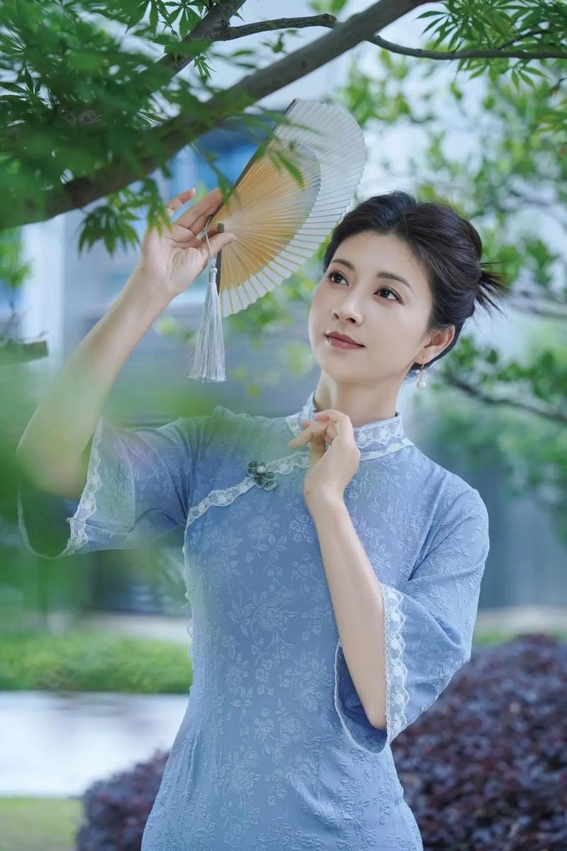 典雅端莊，如蘭綻放 斕曦（沈眉莊）商務合作邀約